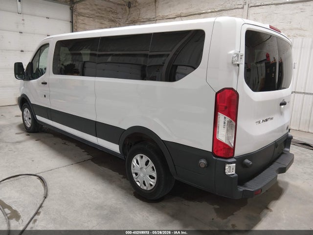 45219972 :رقم المزاد ، 1FBZX2ZM3FKB28013 vin ، 2015 Ford Transit-350 Xlt مزاد بيع