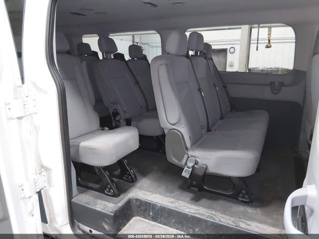 45219972 :رقم المزاد ، 1FBZX2ZM3FKB28013 vin ، 2015 Ford Transit-350 Xlt مزاد بيع