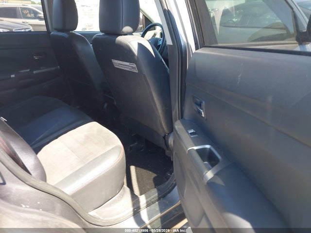 45219986 :رقم المزاد ، JA4AR3AW1JZ034955 vin ، 2018 Mitsubishi Outlander Sport 2.4 Se مزاد بيع