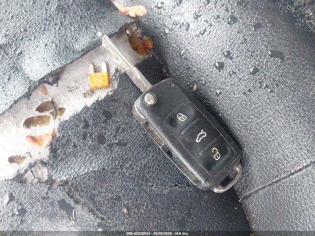 45220034 :رقم المزاد ، 3VWDX7AJXBM348379 vin ، 2011 Volkswagen Jetta 2.5l Se مزاد بيع