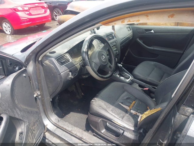45220034 :رقم المزاد ، 3VWDX7AJXBM348379 vin ، 2011 Volkswagen Jetta 2.5l Se مزاد بيع