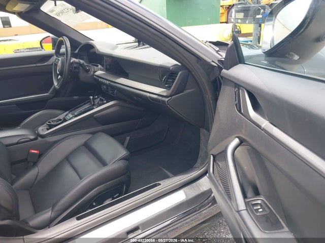 45220058 :رقم المزاد ، WP0CA2A97SS236199 vin ، 2025 Porsche 911 Carrera Cabriolet/carrera T Cabriolet مزاد بيع