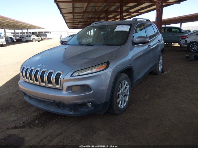 Jeep Cherokee Latitude 2014 1C4PJLCS4EW206596 Image 2