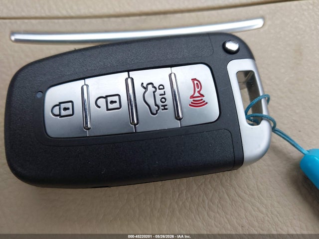 45220201 :رقم المزاد ، KMHGC4DDXCU177397 vin ، 2012 Hyundai Genesis 3.8 مزاد بيع