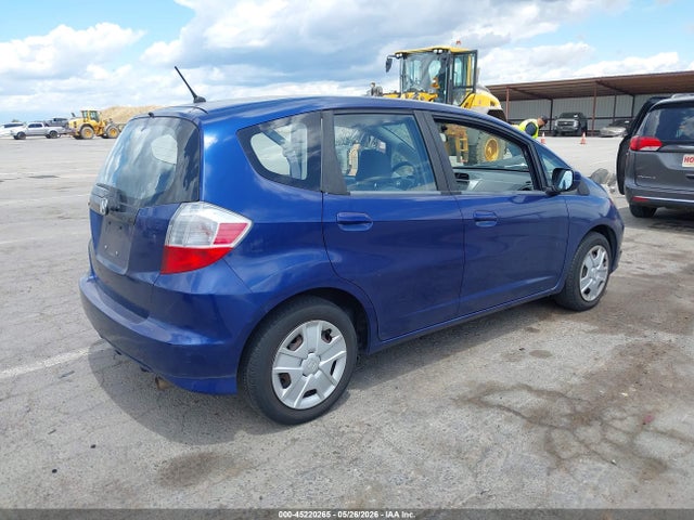 45220265 :رقم المزاد ، JHMGE8H32DC047045 vin ، 2013 Honda Fit مزاد بيع