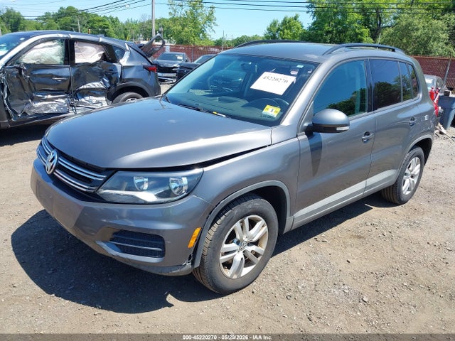 45220270 :رقم المزاد ، WVGBV7AX0FW568636 vin ، 2015 Volkswagen Tiguan S مزاد بيع