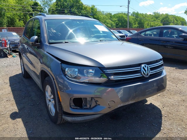 45220270 :رقم المزاد ، WVGBV7AX0FW568636 vin ، 2015 Volkswagen Tiguan S مزاد بيع