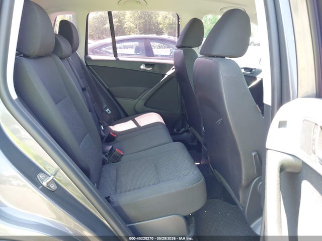 45220270 :رقم المزاد ، WVGBV7AX0FW568636 vin ، 2015 Volkswagen Tiguan S مزاد بيع