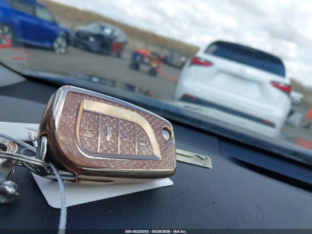 45220283 :رقم المزاد ، 4T1G11AK0LU501965 vin ، 2020 Toyota Camry Se مزاد بيع