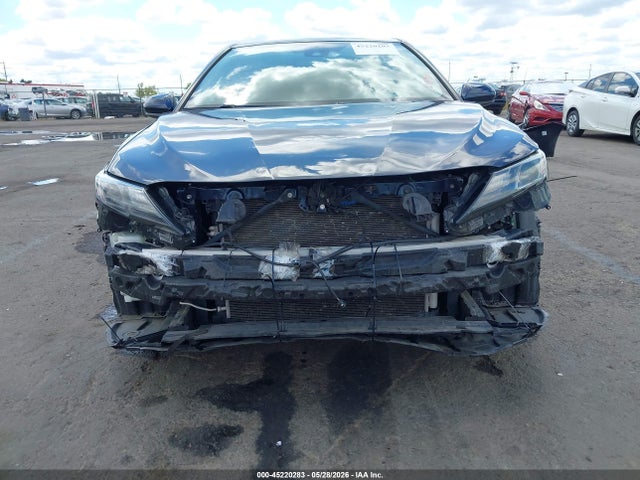45220283 :رقم المزاد ، 4T1G11AK0LU501965 vin ، 2020 Toyota Camry Se مزاد بيع