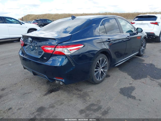 45220283 :رقم المزاد ، 4T1G11AK0LU501965 vin ، 2020 Toyota Camry Se مزاد بيع