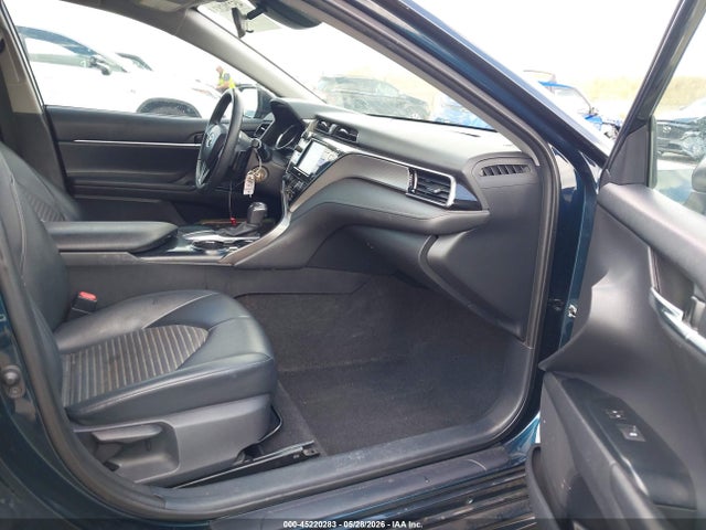 45220283 :رقم المزاد ، 4T1G11AK0LU501965 vin ، 2020 Toyota Camry Se مزاد بيع
