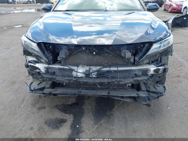 45220283 :رقم المزاد ، 4T1G11AK0LU501965 vin ، 2020 Toyota Camry Se مزاد بيع