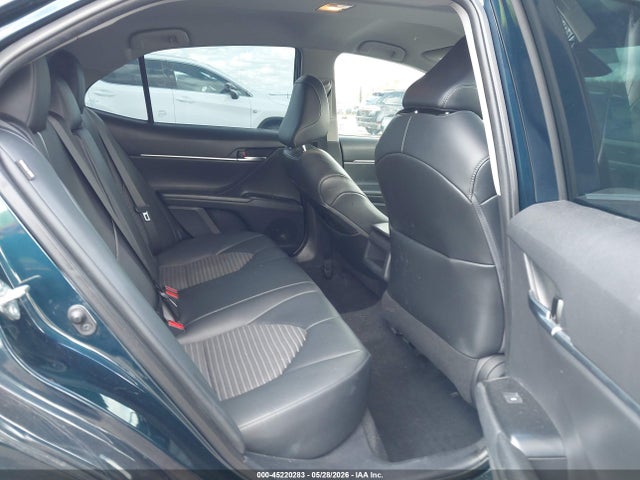 45220283 :رقم المزاد ، 4T1G11AK0LU501965 vin ، 2020 Toyota Camry Se مزاد بيع