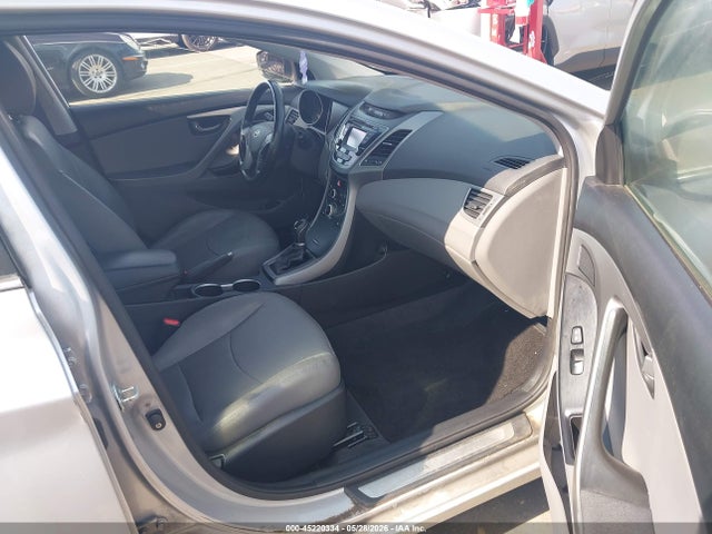 45220334 :رقم المزاد ، KMHDH4AH3FU321890 vin ، 2015 Hyundai Elantra Sport مزاد بيع