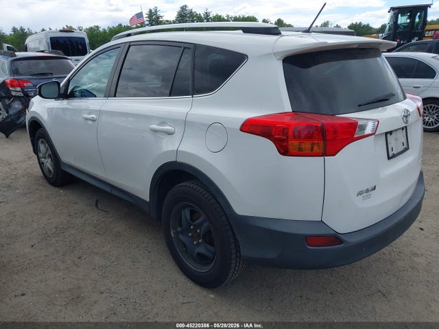 Продаж на аукціоні авто 2015 Toyota Rav4 Le, vin: 2T3BFREV3FW328307, номер лоту: 45220386