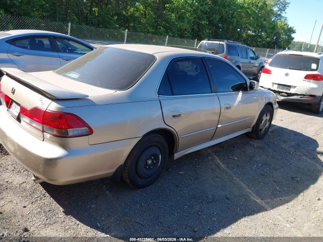 45220431 :رقم المزاد ، 1HGCG165X2A073490 vin ، 2002 Honda Accord 3.0 Ex مزاد بيع