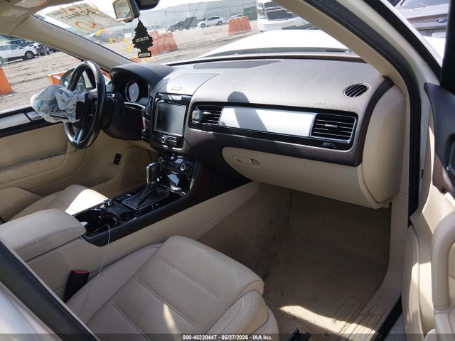 45220447 :رقم المزاد ، WVGFF9BP4CD002575 vin ، 2012 Volkswagen Touareg Vr6 Sport مزاد بيع