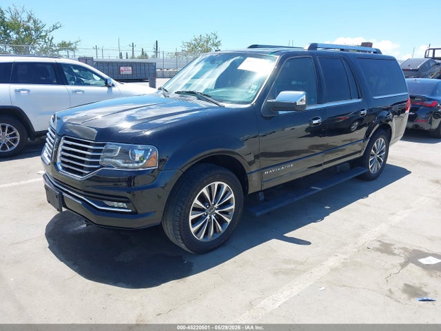 Lincoln Navigator L Select 2017 5LMJJ3HT4HEL03498 Image 2