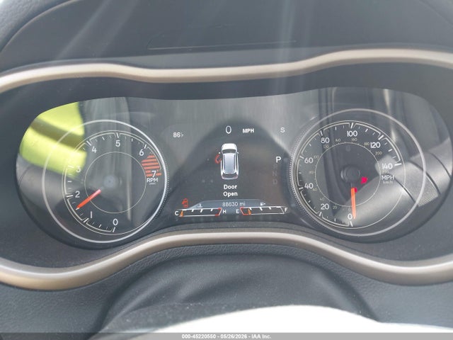 45220550 :رقم المزاد ، 1C4PJMDB7JD609112 vin ، 2018 Jeep Cherokee Limited 4x4 مزاد بيع