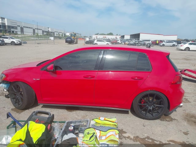 Продажа на аукционе авто 2015 Volkswagen Golf Gti 2.0t S 4-door, vin: 3VW4T7AU6FM091166, номер лота: 45220596