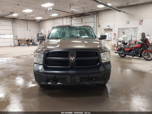 45220652 :رقم المزاد ، 1C6RR7KG4MS573663 vin ، 2021 Ram 1500 Classic Tradesman  4x4 5'7 Box مزاد بيع
