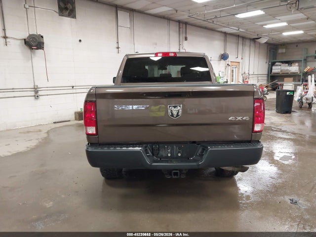 45220652 :رقم المزاد ، 1C6RR7KG4MS573663 vin ، 2021 Ram 1500 Classic Tradesman  4x4 5'7 Box مزاد بيع