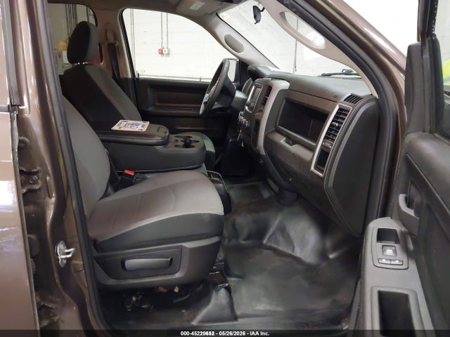 45220652 :رقم المزاد ، 1C6RR7KG4MS573663 vin ، 2021 Ram 1500 Classic Tradesman  4x4 5'7 Box مزاد بيع