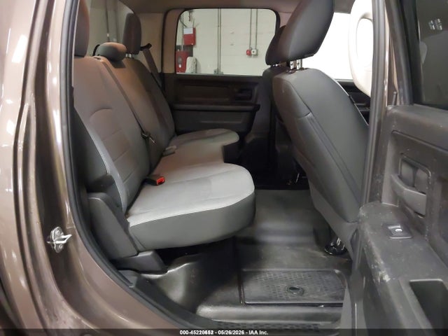 45220652 :رقم المزاد ، 1C6RR7KG4MS573663 vin ، 2021 Ram 1500 Classic Tradesman  4x4 5'7 Box مزاد بيع