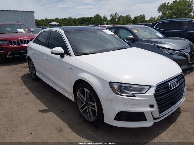 Продаж на аукціоні авто 2017 Audi A3 2.0t Premium, vin: WAUJ8GFF5H1009538, номер лоту: 45220696