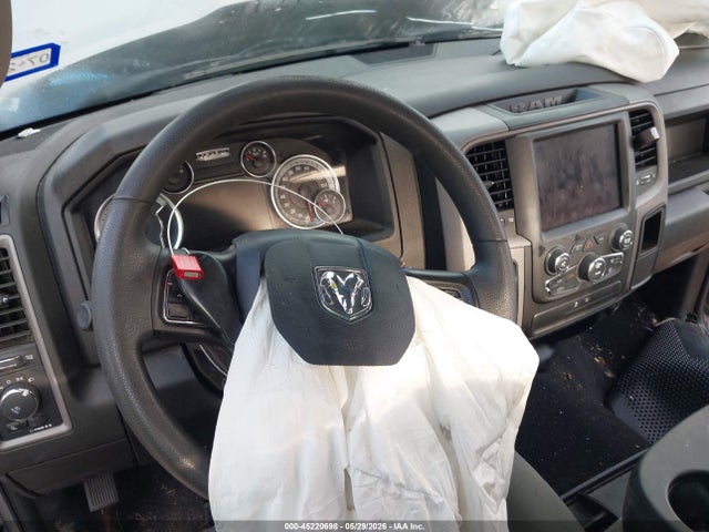 Продаж на аукціоні авто 2022 Ram 1500 Classic Tradesman  4x4 5'7 Box, vin: 3C6RR7KG3NG313909, номер лоту: 45220698