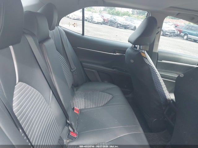 4T1B11HK0KU806719 Toyota CAMRY SE