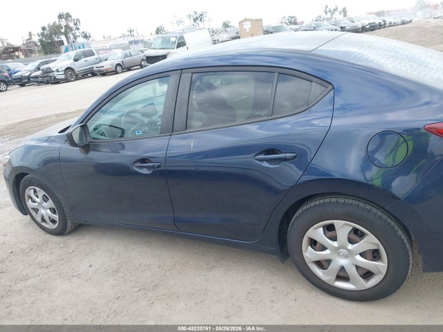 3MZBN1U75JM271686 Mazda Mazda3 Sport