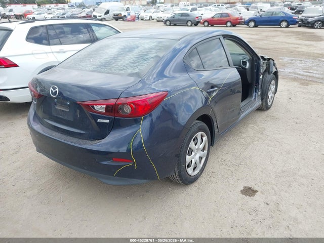 3MZBN1U75JM271686 Mazda Mazda3 Sport