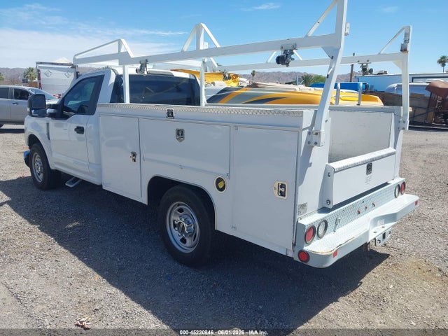 45220846 :رقم المزاد ، 1FDRF3E62KED04095 vin ، 2019 Ford F-350 Chassis Xl مزاد بيع