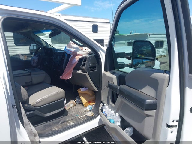 45220846 :رقم المزاد ، 1FDRF3E62KED04095 vin ، 2019 Ford F-350 Chassis Xl مزاد بيع