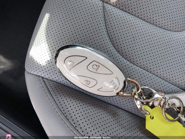 Auction sale of the 2024 Hyundai Elantra Limited, vin: KMHLP4DG3RU673065, lot number: 45220855