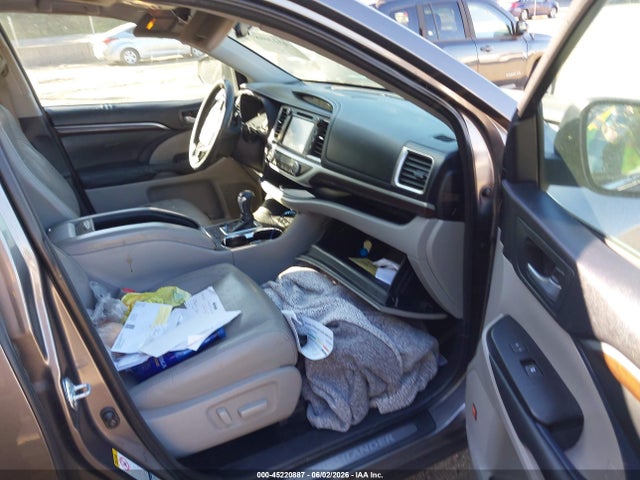2014 Toyota Highlander Limited Platinum V6 მანქანა იყიდება აუქციონზე, vin: 5TDDKRFH1ES045417, აუქციონის ნომერი: 45220887