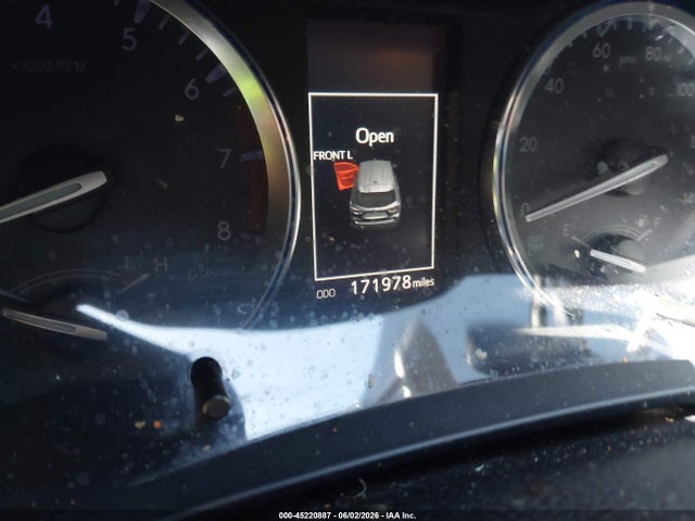 2014 Toyota Highlander Limited Platinum V6 მანქანა იყიდება აუქციონზე, vin: 5TDDKRFH1ES045417, აუქციონის ნომერი: 45220887