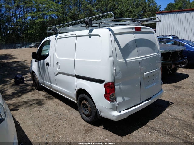 45220900 :رقم المزاد ، 3N6CM0KN2FK718013 vin ، 2015 Nissan Nv200 Sv مزاد بيع
