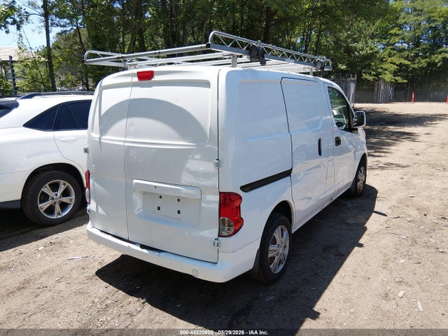 45220900 :رقم المزاد ، 3N6CM0KN2FK718013 vin ، 2015 Nissan Nv200 Sv مزاد بيع