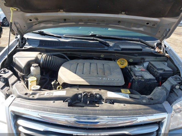 Продаж на аукціоні авто 2016 Chrysler Town & Country Touring, vin: 2C4RC1BG5GR103848, номер лоту: 45220915