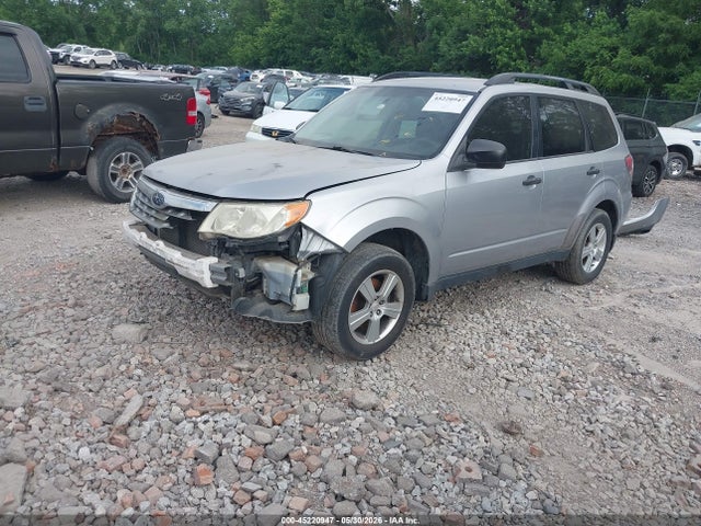 45220947 :رقم المزاد ، JF2SHABCXDH402423 vin ، 2013 Subaru Forester 2.5x مزاد بيع