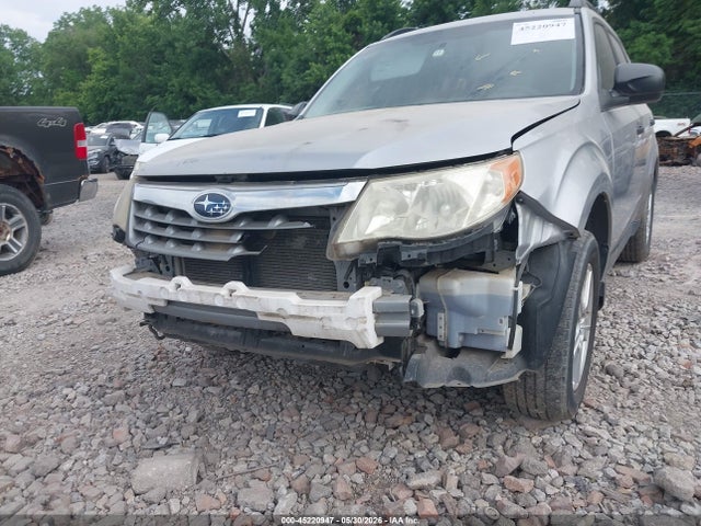 45220947 :رقم المزاد ، JF2SHABCXDH402423 vin ، 2013 Subaru Forester 2.5x مزاد بيع