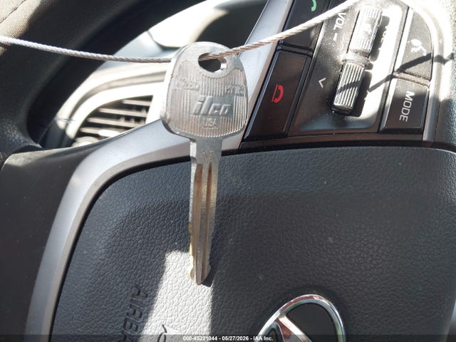 Продажа на аукционе авто 2018 Hyundai Elantra Se, vin: 5NPD74LF8JH344250, номер лота: 45221044