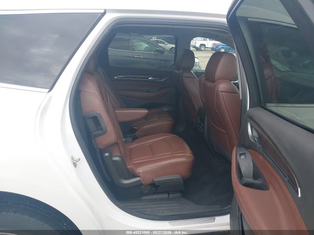 45221080 :رقم المزاد ، 5GAERDKW1MJ237411 vin ، 2021 Buick Enclave Fwd Avenir مزاد بيع