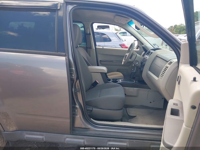 45221170 :رقم المزاد ، 1FMCU0C79BKC51208 vin ، 2011 Ford Escape Xls مزاد بيع