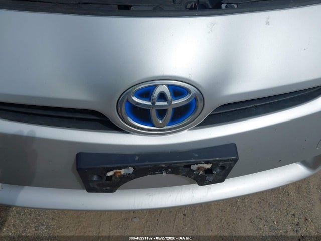 45221187 :رقم المزاد ، JTDKN3DU7A1032187 vin ، 2010 Toyota Prius Iv مزاد بيع