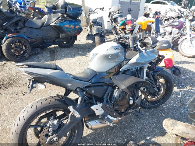 Kawasaki Ex650 J 2018 JKAEXEJ16JDA02543 Image 4