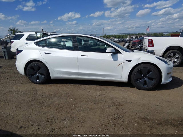 45221208 :رقم المزاد ، 5YJ3E1EB1NF262309 vin ، 2022 Tesla Model 3 Long Range Dual Motor All-wheel Drive مزاد بيع